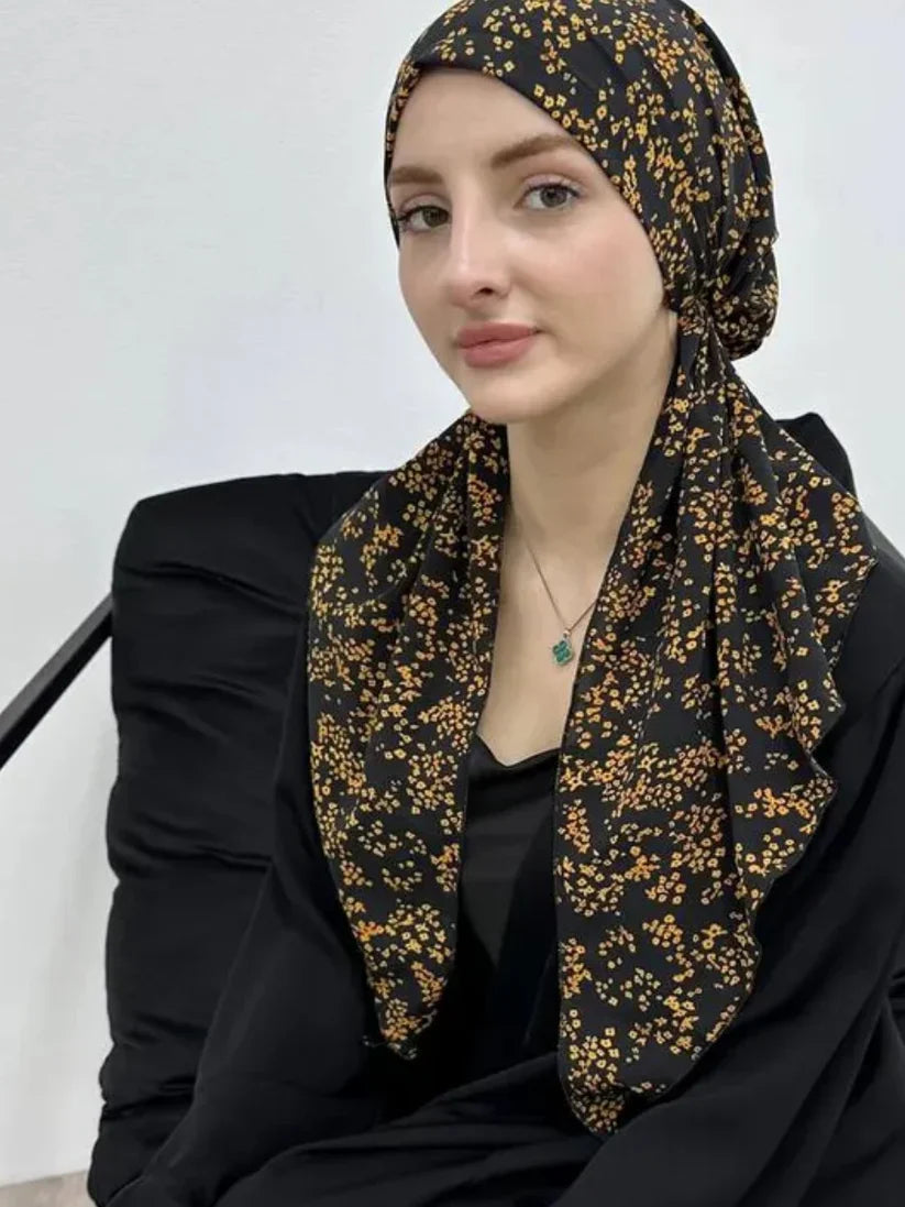 Non-Slipping Headscarf With An Elastic Band